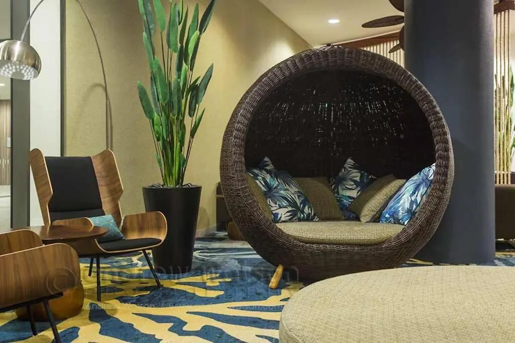 Absolute Waterfront Apartment Cairns Australien