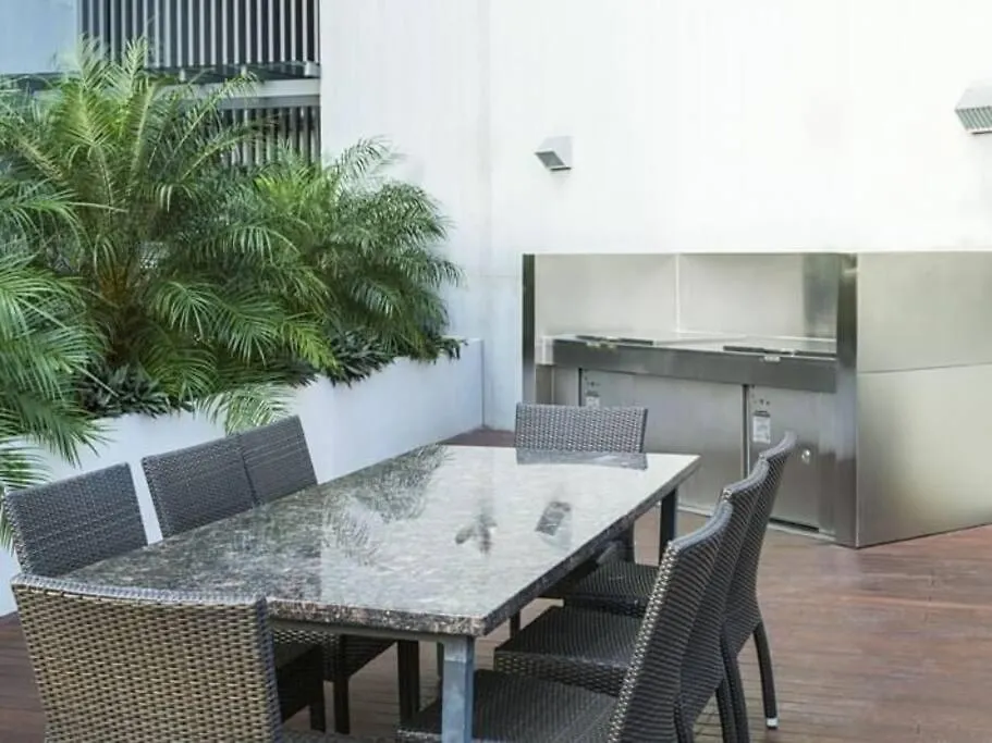 Absolute Waterfront Apartment Cairns Australien